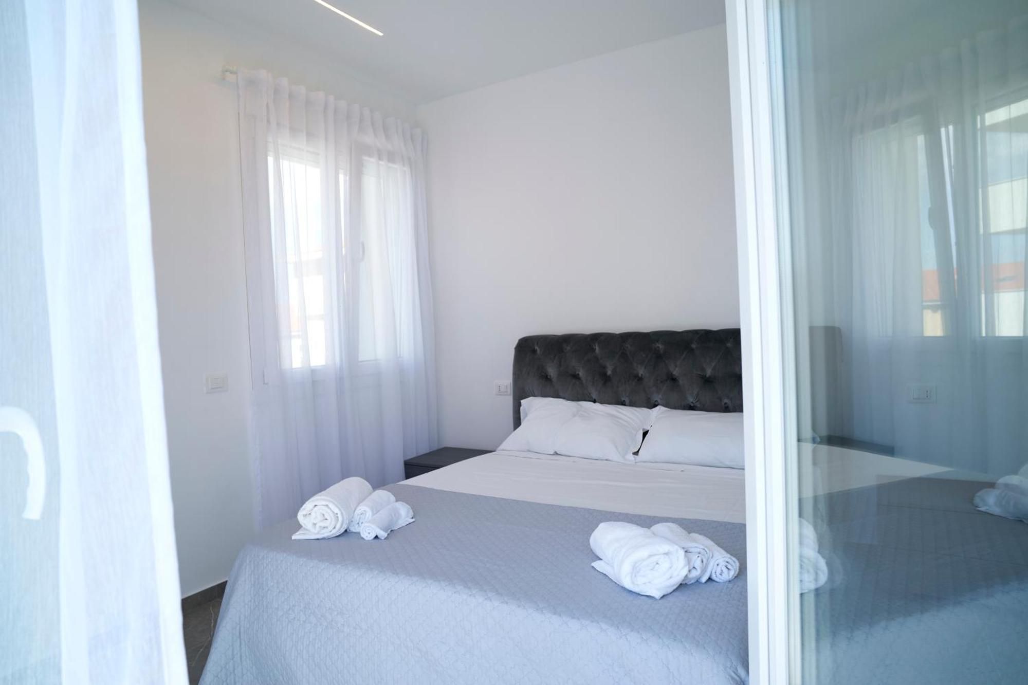 Villa Borghesi Suites Fronte Mare Rímini Exterior foto