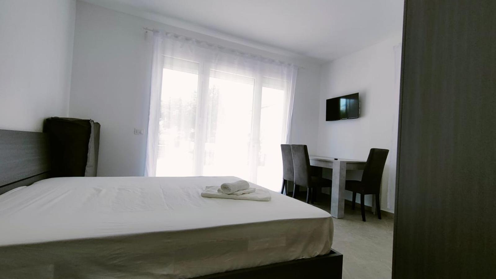 Villa Borghesi Suites Fronte Mare Rímini Exterior foto